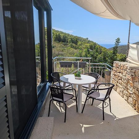 Rural House Pikola With Sea View On Vis Island Villa Komiza Exterior photo