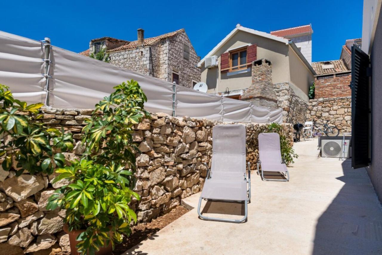 Rural House Pikola With Sea View On Vis Island Villa Komiza Exterior photo